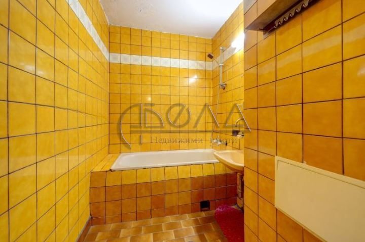 Продава се Тристаен апартамент в София, Света Троица - 84 кв.м за 2012 €/кв.м - Снимка #9