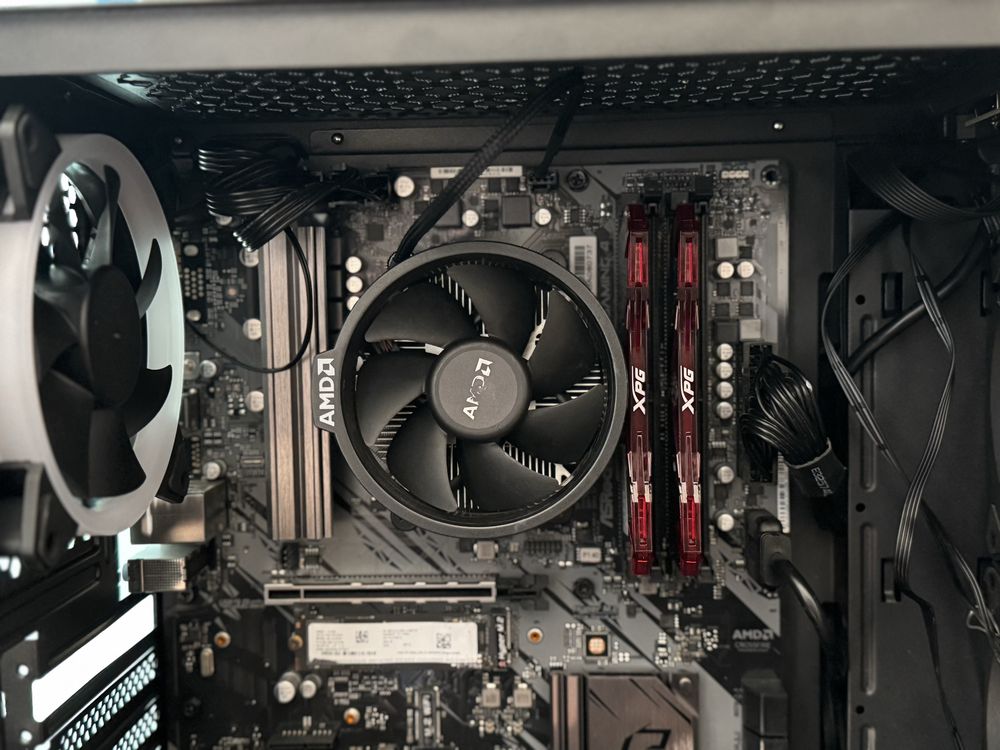 Геймърски компютър с Rtx 3060,ryzen 5 5600x,32 gb ram