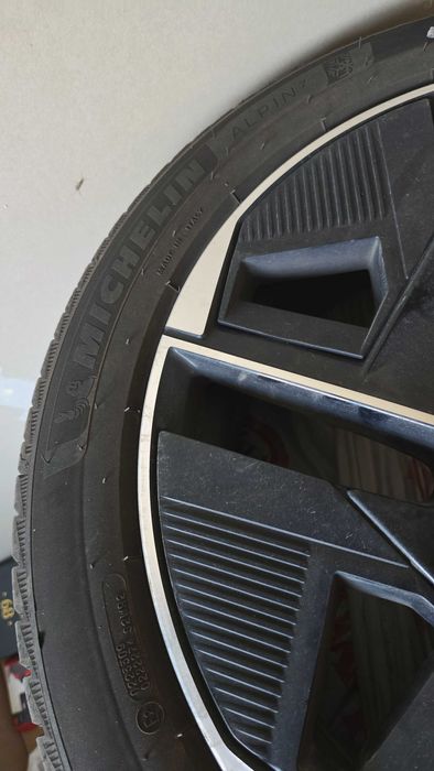 Продавам Гуми/джанти 19