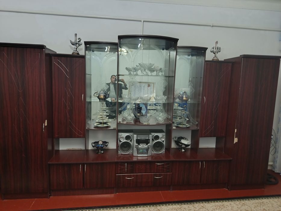 Сотилади. Сотилади