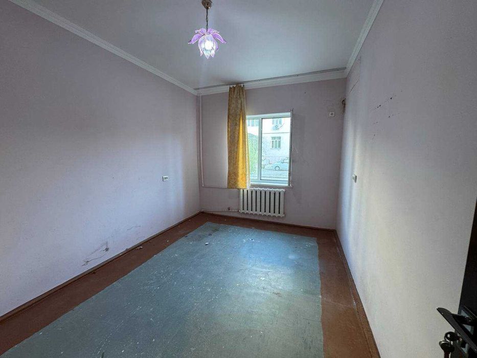 SOTILADI ARZON №2271 Shayx bozorchada 2x + 6m balkon podvali bilan