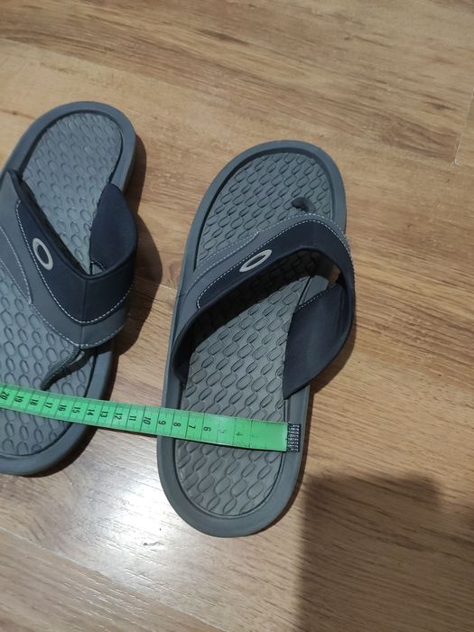 Șlapi Oakley mărimea 45