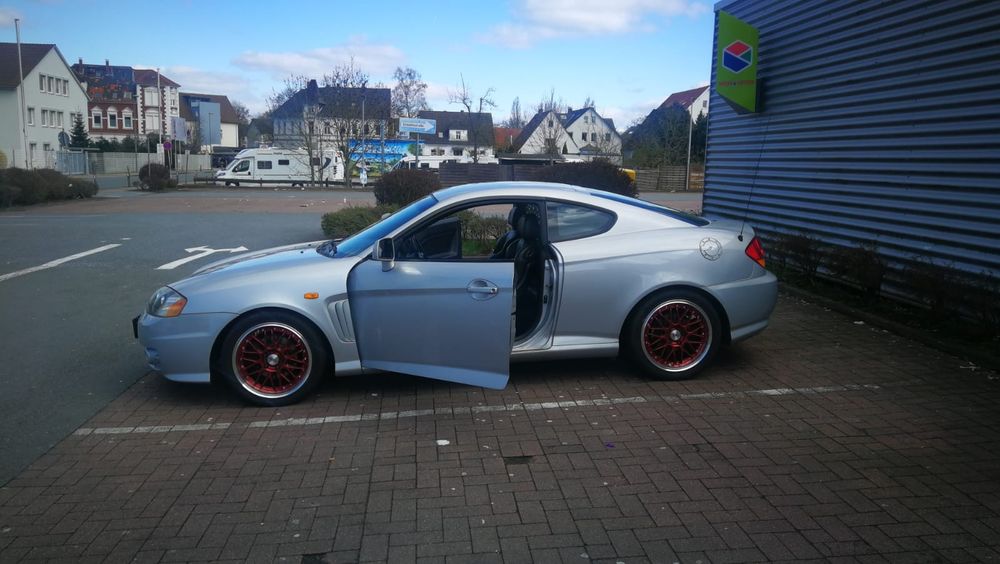 Schimb Hyundai Coupe TUSCANI 2,7 V6 200 Cai