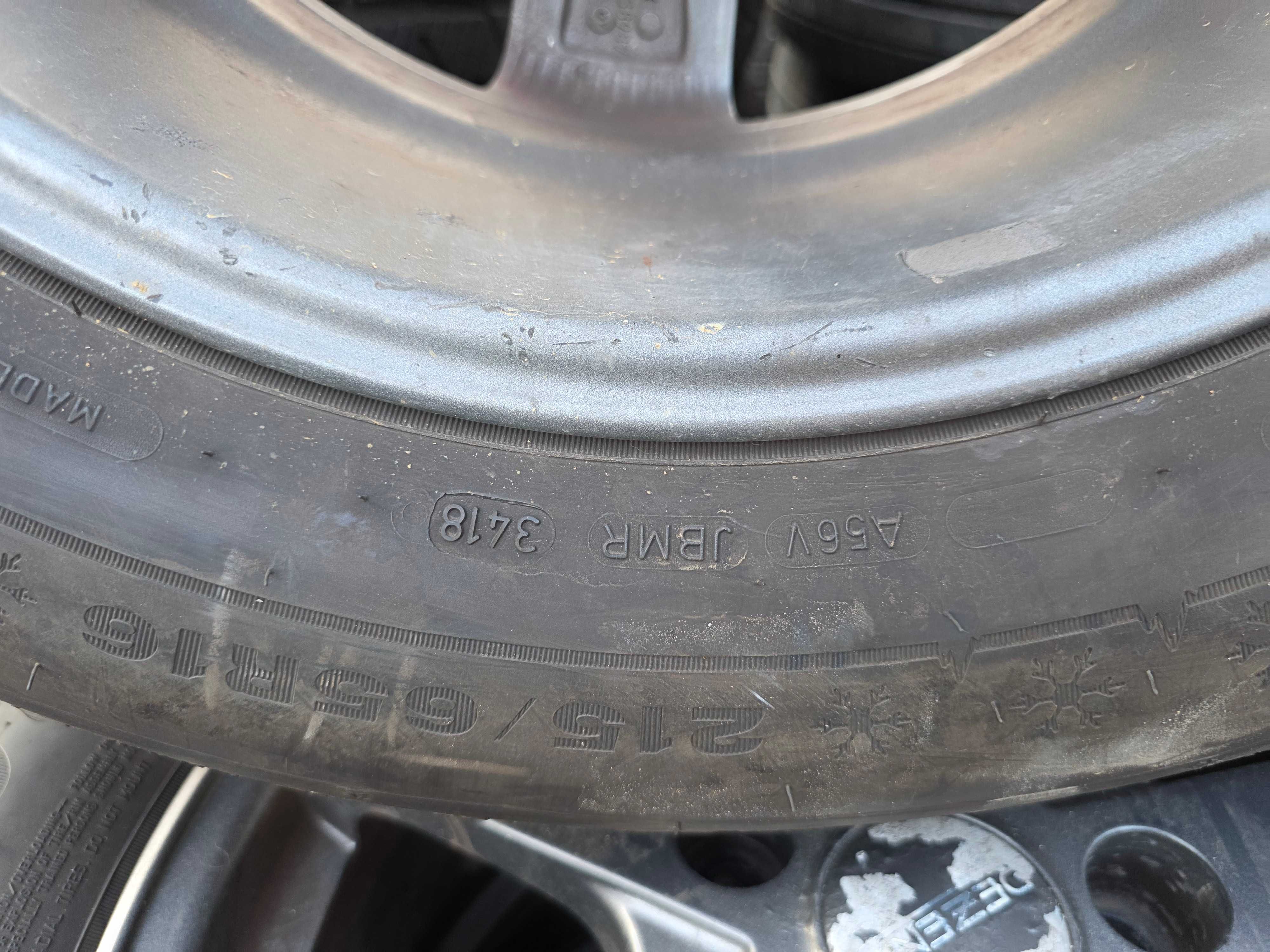 4бр Зимни гуми 215 60 16 - Dunlop