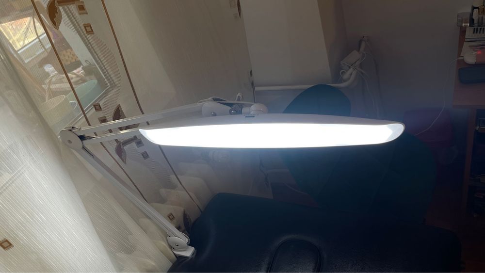 Lampa cosmetica, extensii gene sau unghii