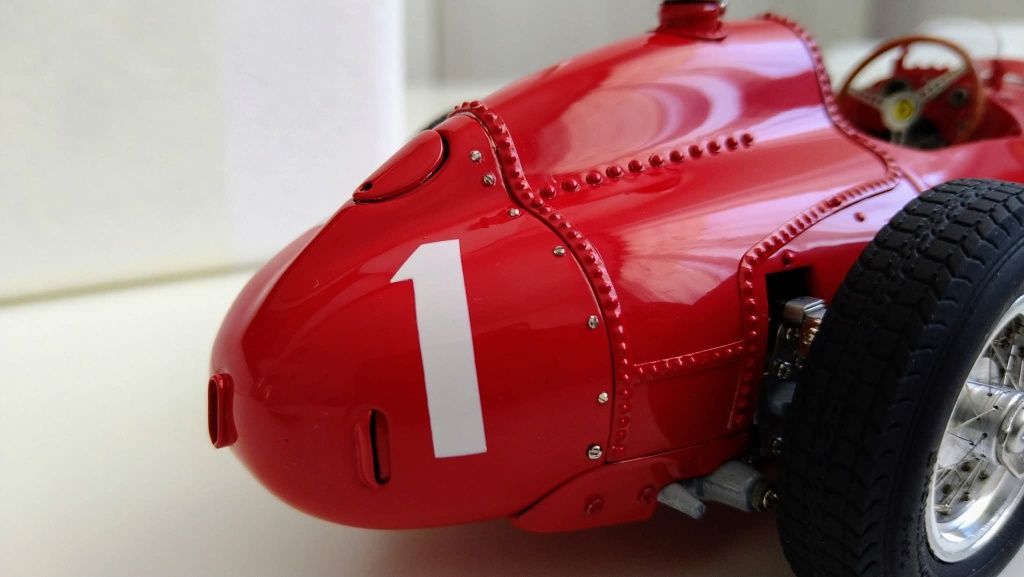 Machetă Ferrari D50 Fangio #1 CMC 1/18