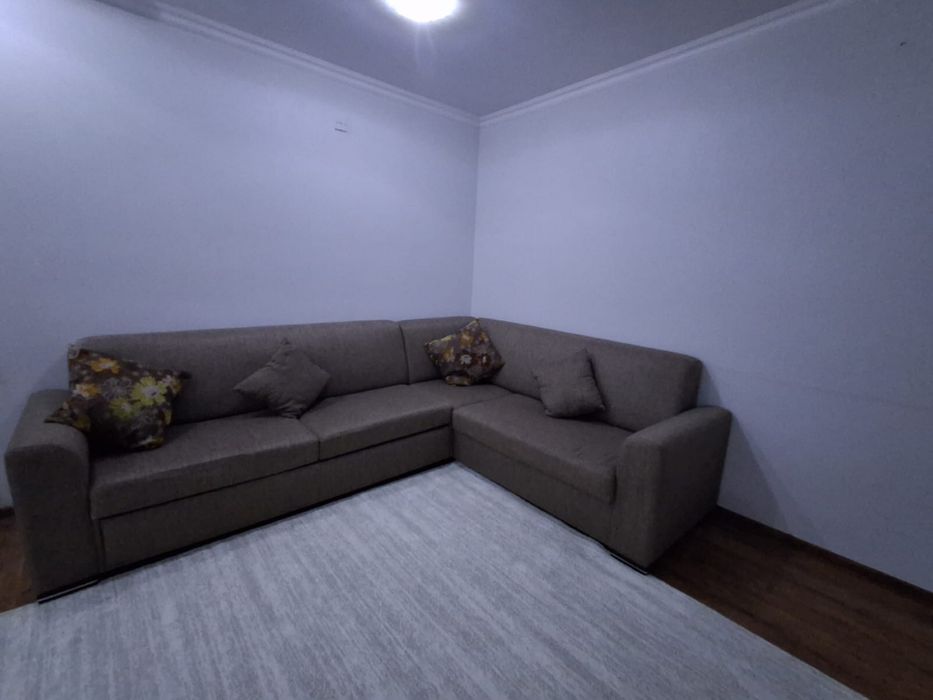 Продам диван 4 метра