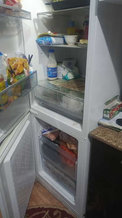 Холодильник BOSCH  в отличном состоянии