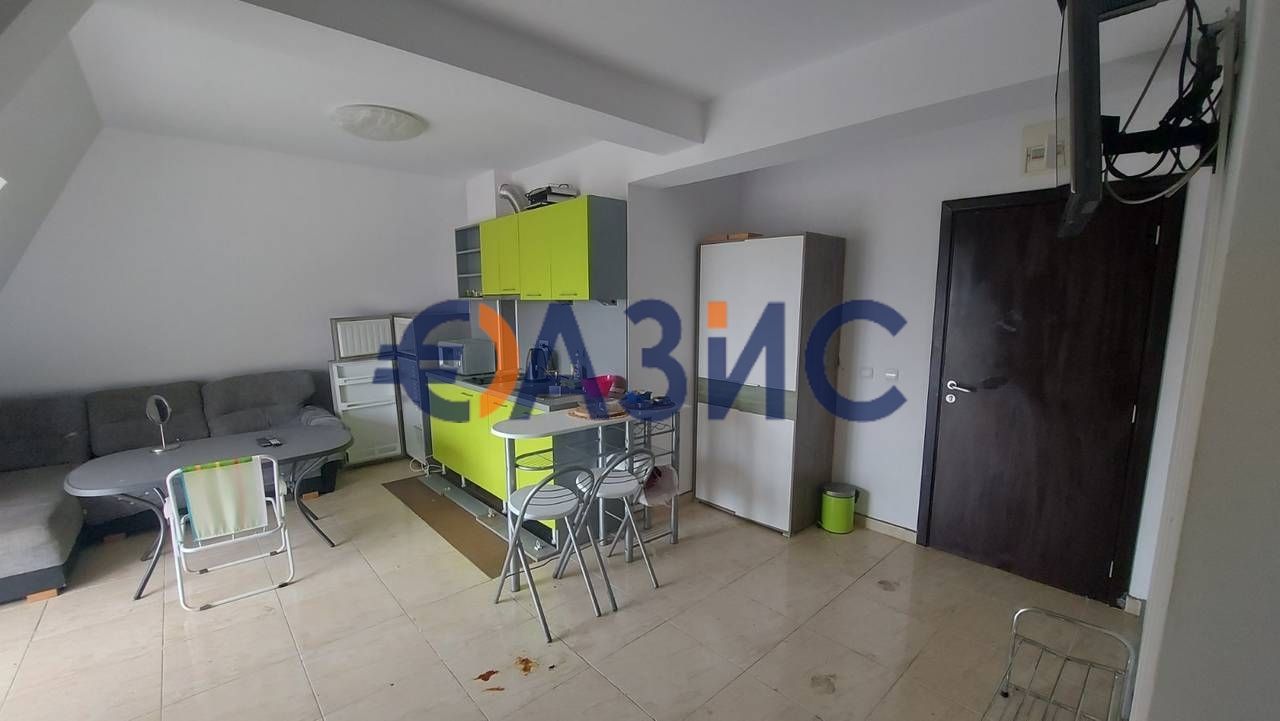 Апартамент с 1 спалня в жилищна сграда в ап. Черно море, 78 кв.м.,