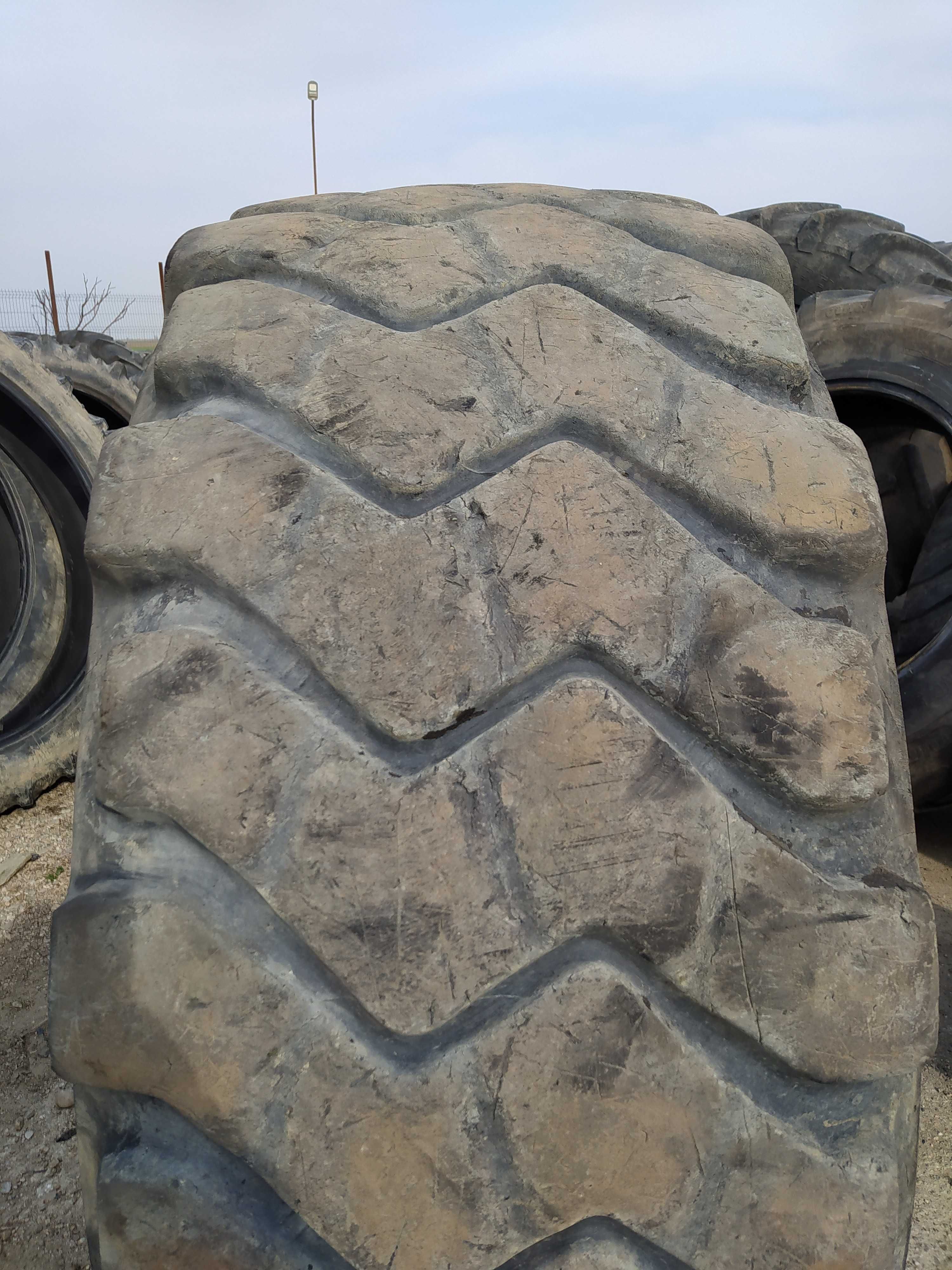 Anvelopa 23.5 R25 Michelin