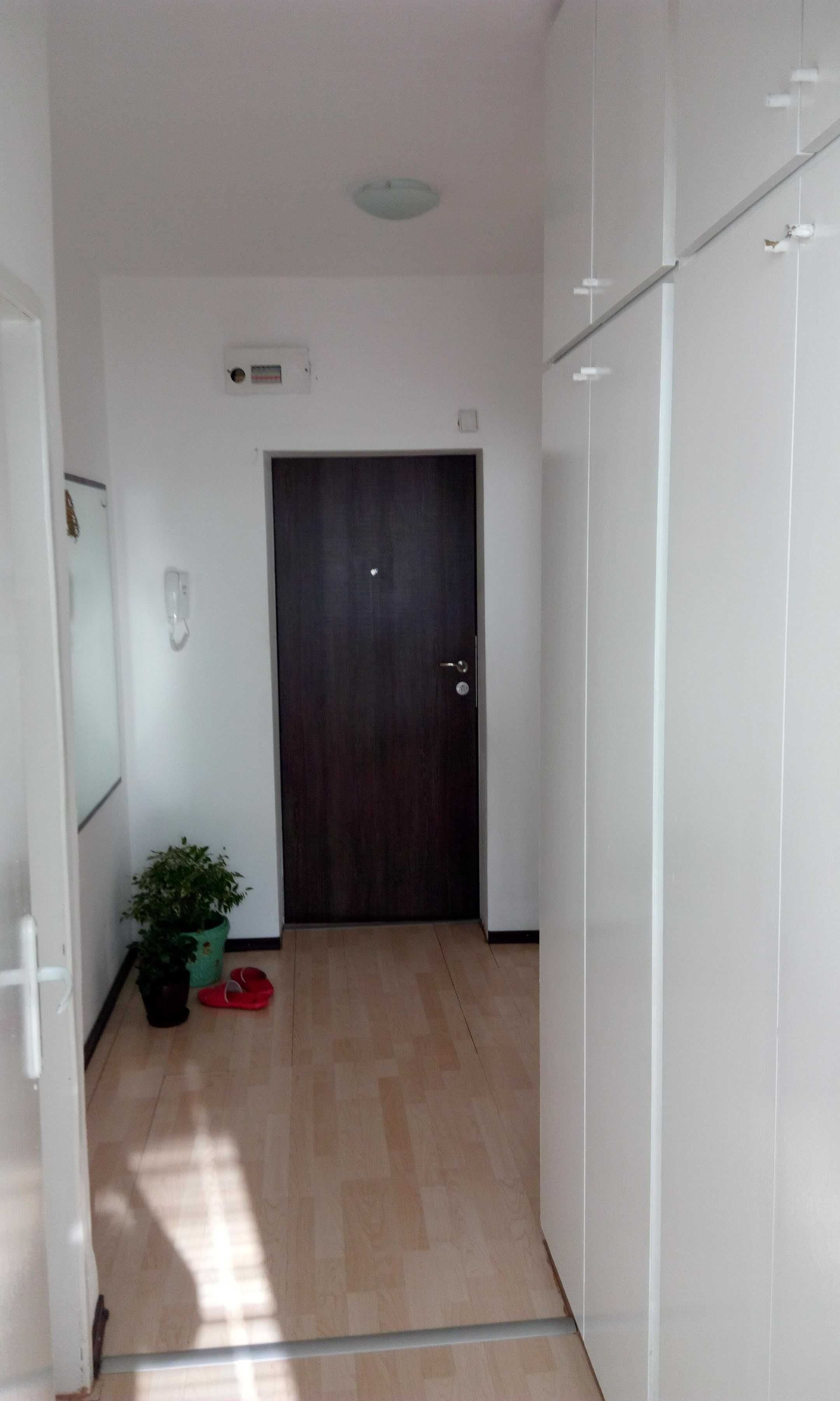 Собственик отдава под наем обзаведен апартамент в кв.„Св. троица“