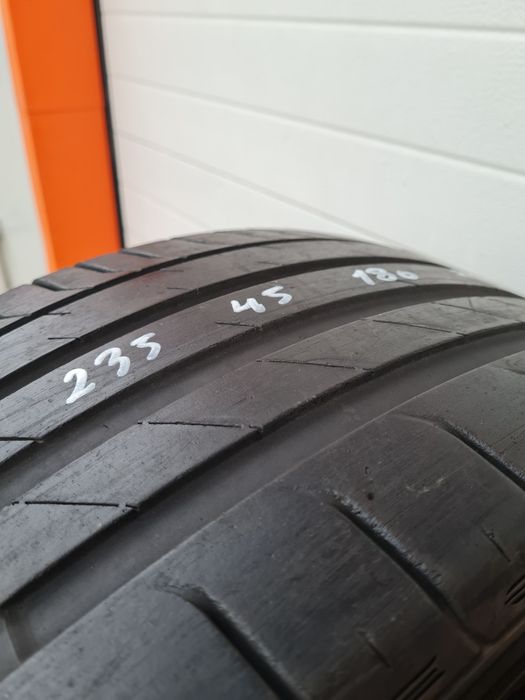 Летни гуми 2 броя NEXEN Nfera Sport 235 45 R18 дот 2121