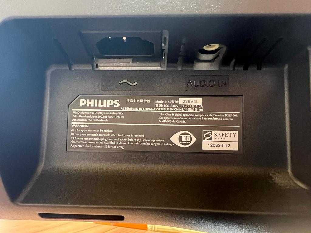 Monitor LCD Philips 21.5", Wide, Full HD, DVI, Boxe, 226V4L Grad A