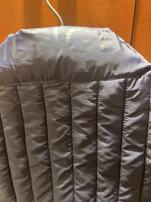 Vesta Tommy Hilfiger originala cumparata din SUA