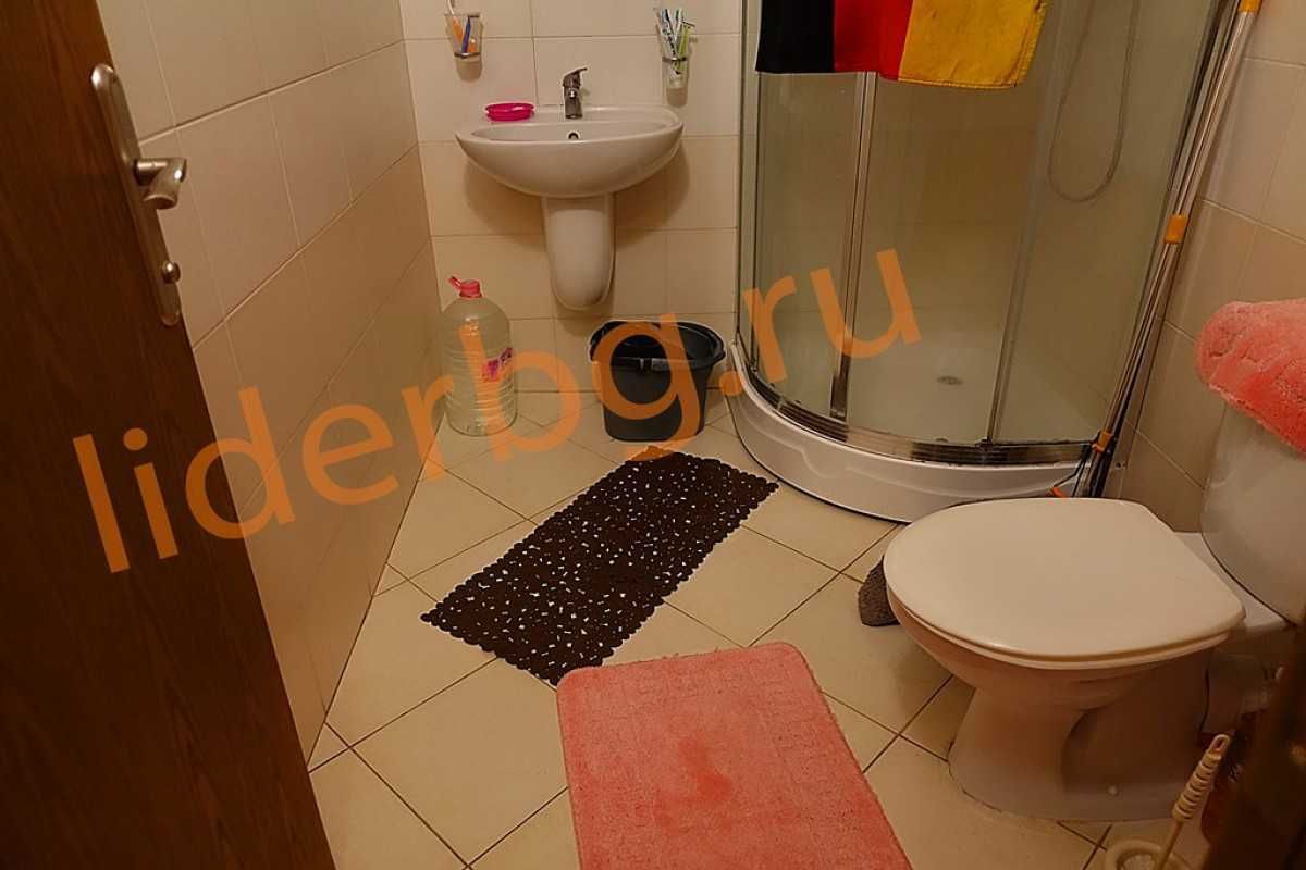 Двустаен меблиран апартамент в атрактивната част на курорта