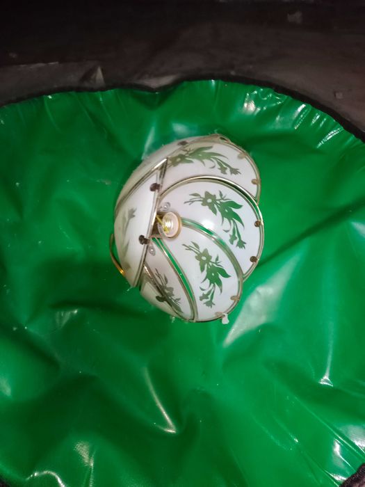 Продам люстры в хорошем состоянии по 3000 тг каждая торг