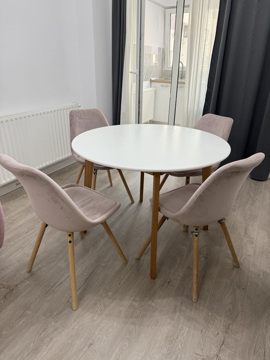 Set masa + 4 scaune Jysk