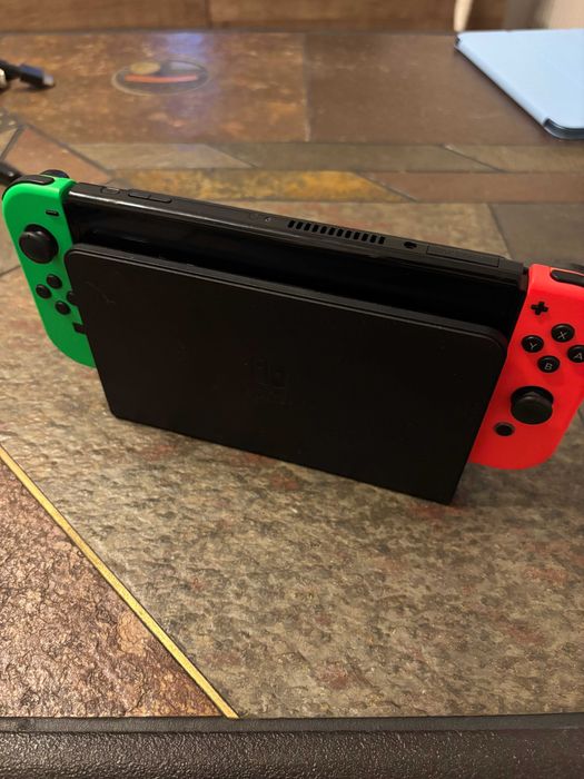 Nintendo Switch OLED Full box + extra accesorii (garantie extinsa)
