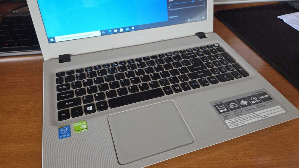 Vand laptop Acer - Baterie buna - ca nou - 15,6 inch - Geforce - SSD