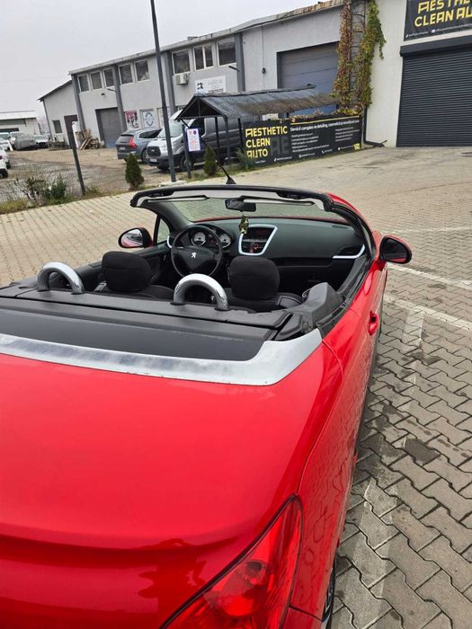 Vând Peugeot 207 CC