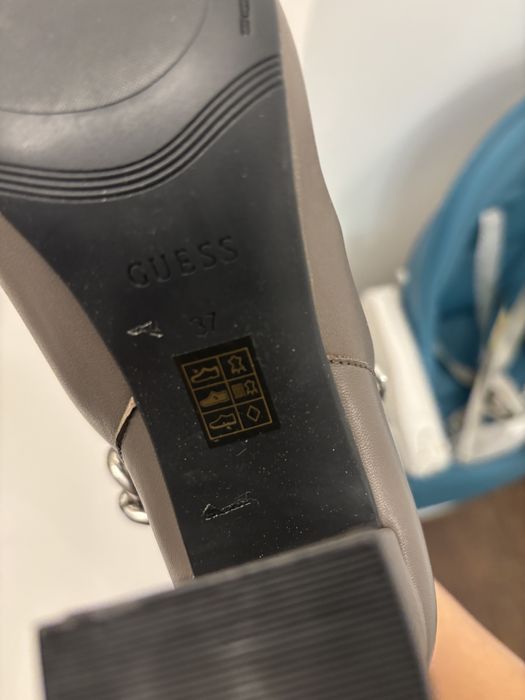 Botine cu toc Guess