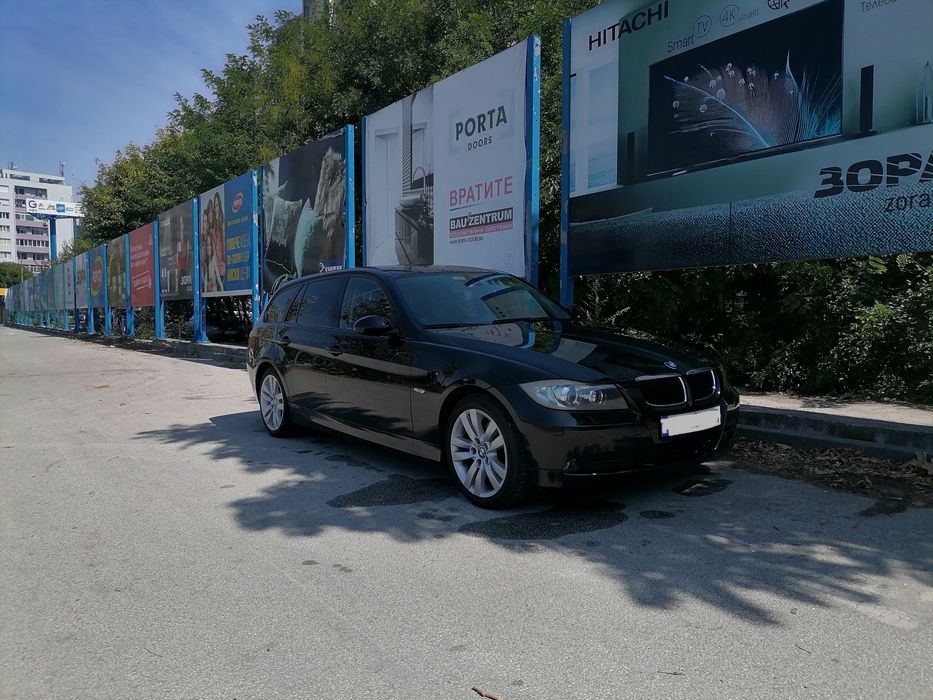 Автомобил BMW 320дизел комби.