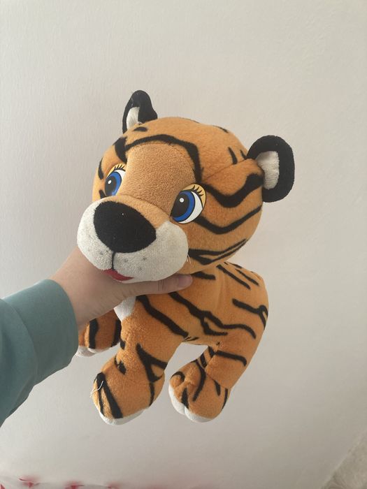 мякгая игрушка в отличном состояние