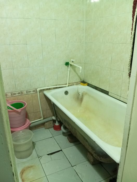 Samarqand Jomboy UY SOTILADI