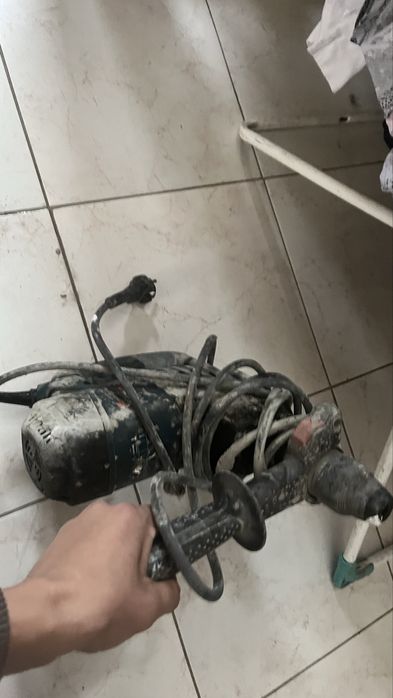 Перфоратор Bosch, жақсы жұмыс істейді