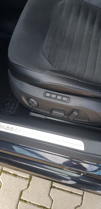 Vand Volkswagen Passat B7 Highline 2012 170 Cp