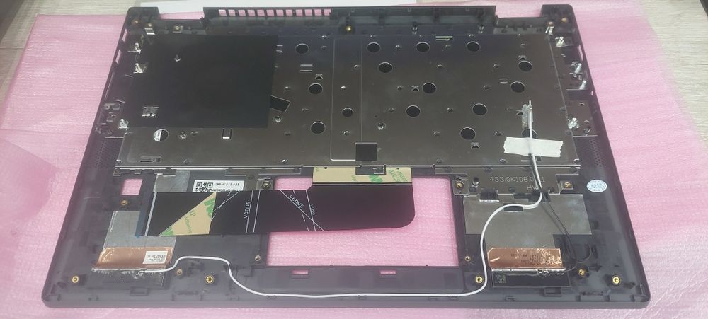 Продаю новый оригинальный корпус нижняя часть Lenovo yangtian v15