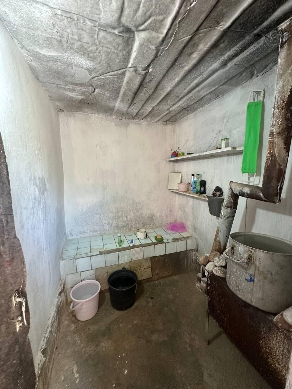 Hovli tezda sotiladi