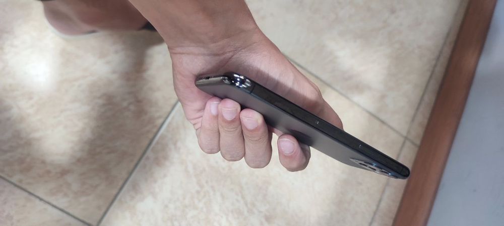 iphone 11 pro…..