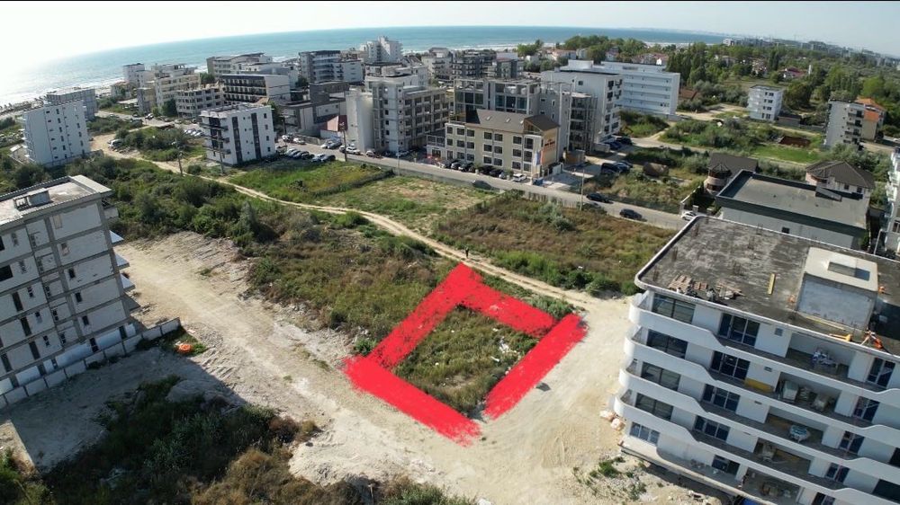 Vand sau Schimb Teren Mamaia nord cu apartament