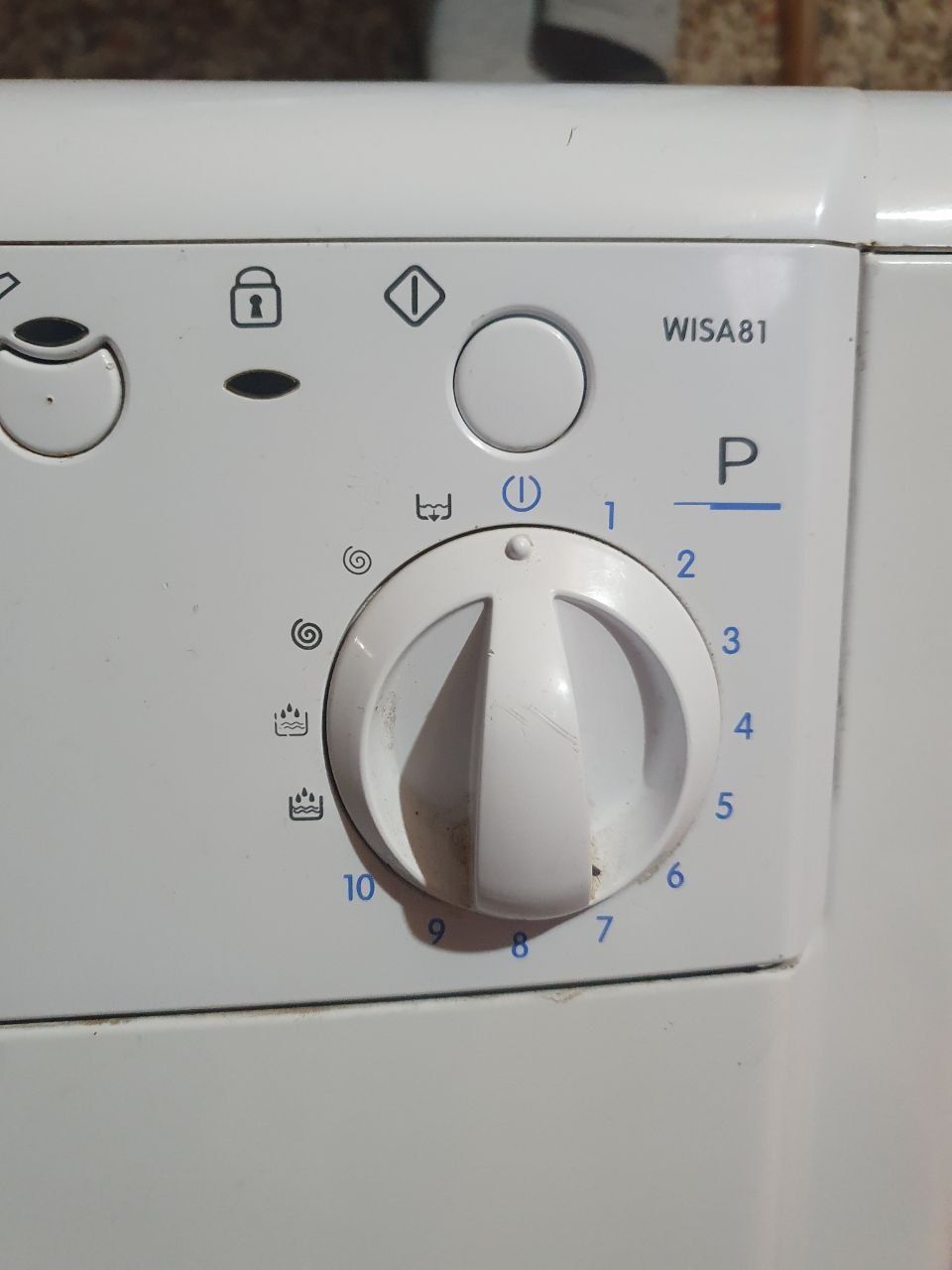 Пррдаю INDESIT стиральная машина