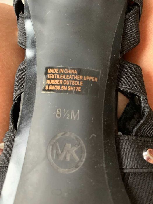 Обувки на висок ток Michael Kors