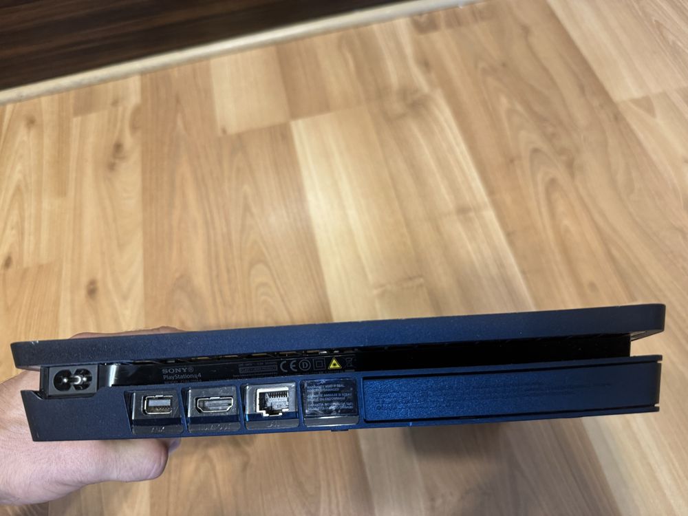 Playstation 4 slim ps4 slim digital