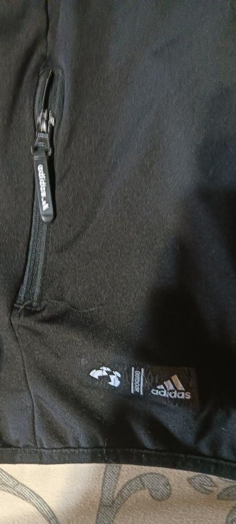 Vând hanorac Adidas
