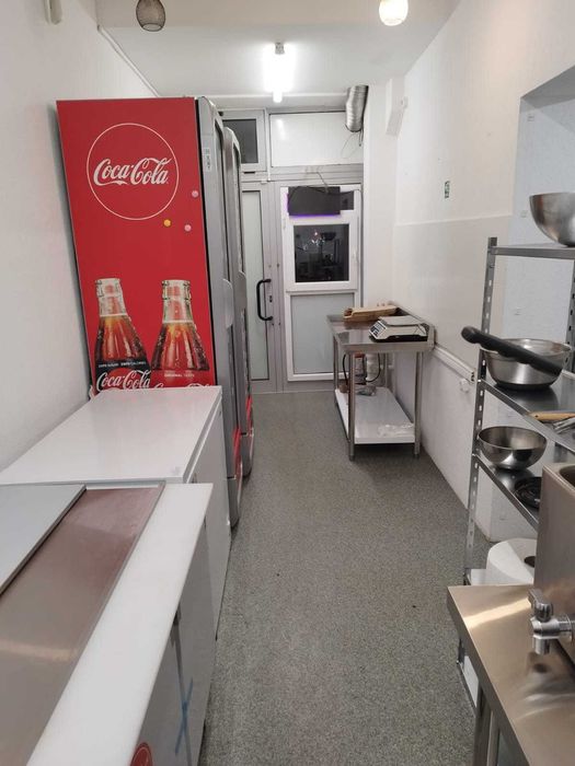 Locatie Fast Food. Afacere la cheie