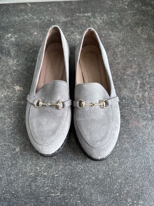 Мокасини от естествен велур.