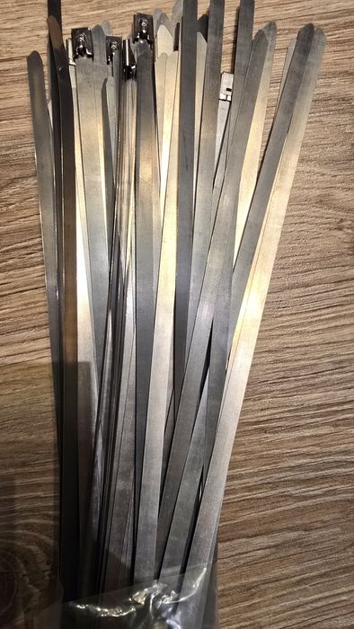 Метални свински опашки