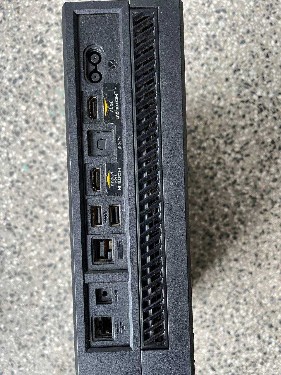 Xbox One 500 GB конзола