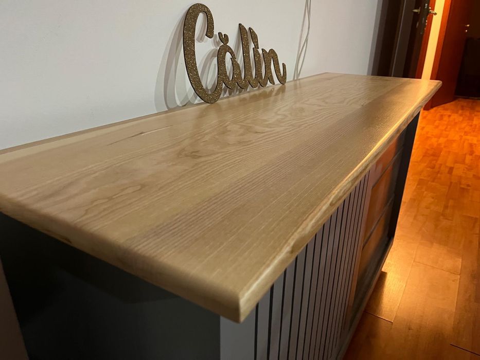 Mese și mobilier din lemn masiv - la comandă