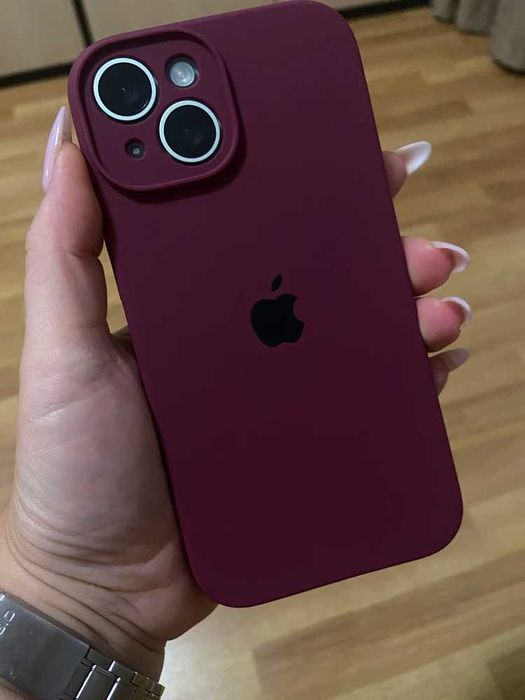 Силиконовый чехол на iPhone 15/11 с защитой камеры, есть 3 вида