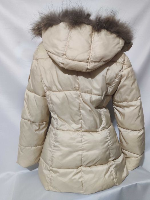 Geacă de iarnă cu glugă