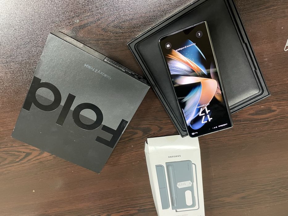 Samsung Z Fold 4 256 GB Като нов