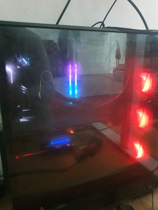 компютър и монитор +++