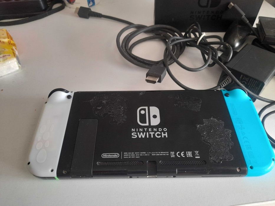 Nintendo Switch second-hand în stare foarte bună