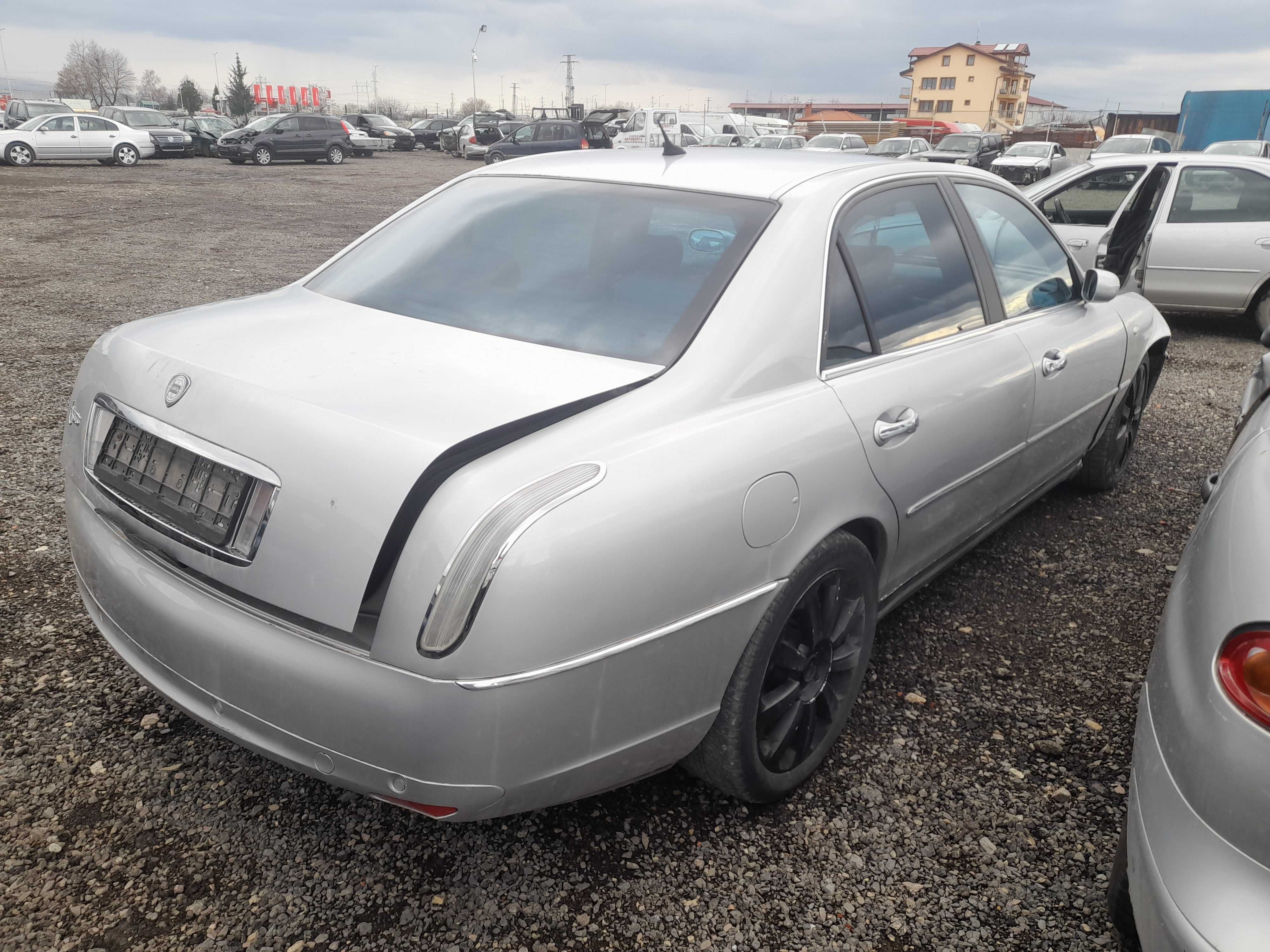 На части! Lancia Thesis 2.4 JTD