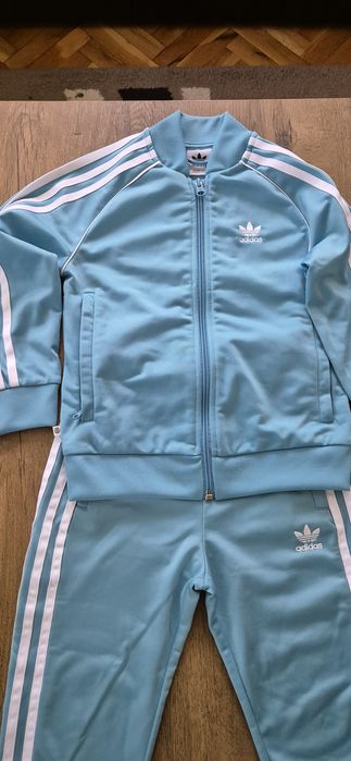Анцунг Adidas ръст 122см.